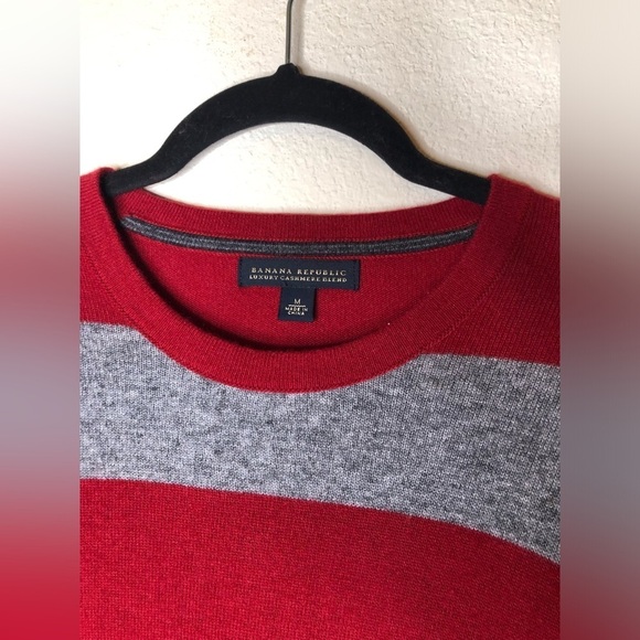 BANANA REPUBLIC LUXURY CASHMERE BLEND Gray/ Red Stripe Sweater Size: Medium - Picture 6 of 10